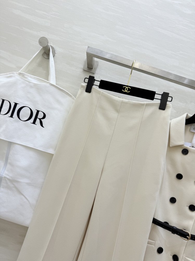 Costume white trousers female фото 6