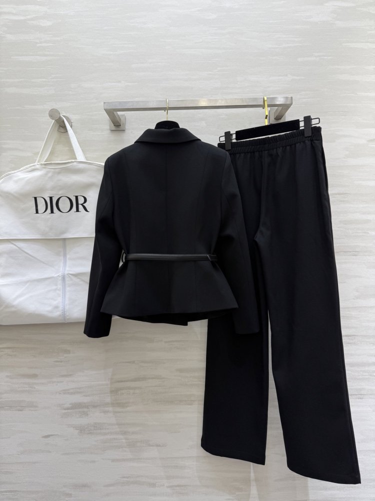 Costume the black trousers female фото 9