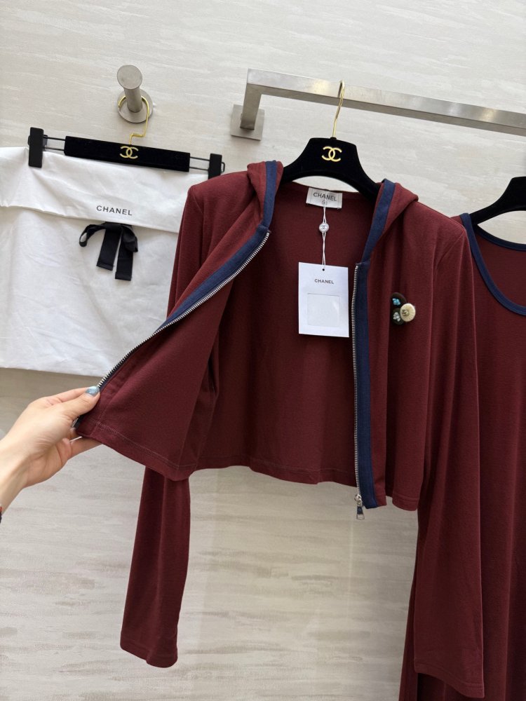 Костюм двойка женский (куртка с капюшоном и макси платье) фото 2