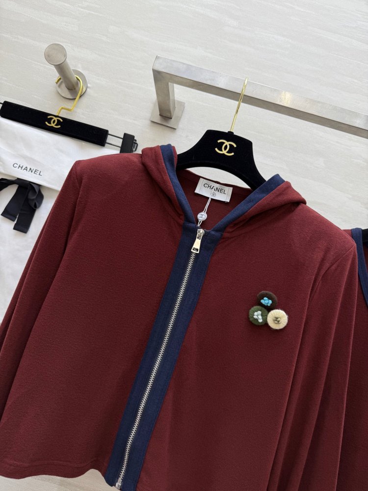 Костюм двойка женский (куртка с капюшоном и макси платье) фото 3