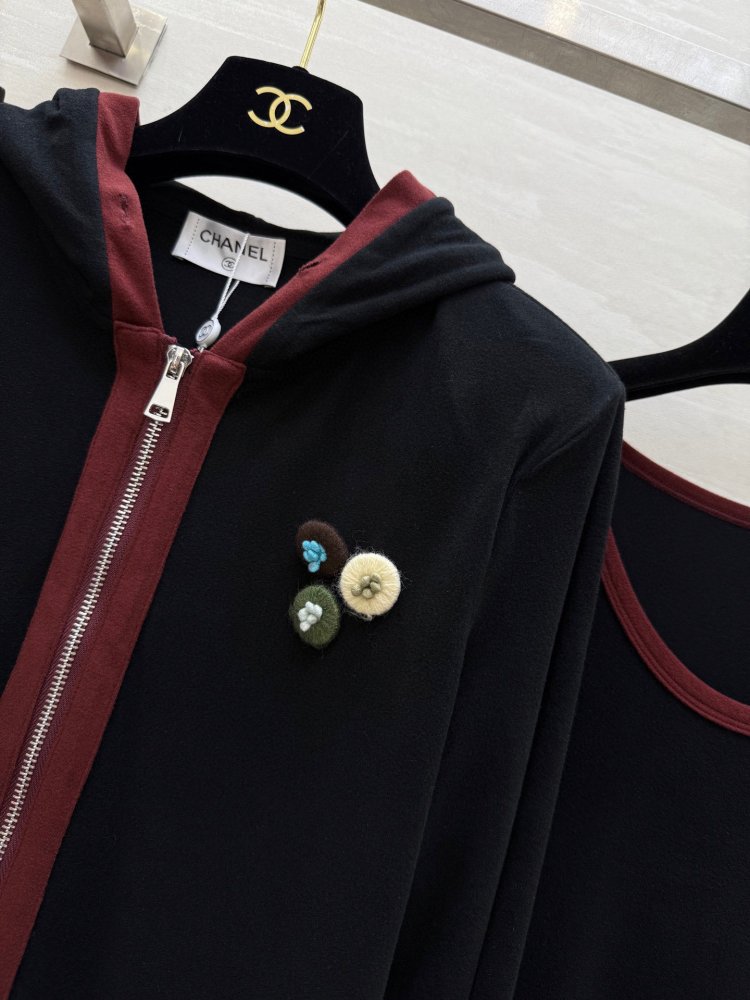 Костюм двойка женский (куртка с капюшоном и макси платье) фото 4