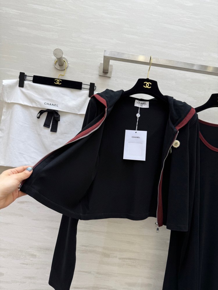 Костюм двойка женский (куртка с капюшоном и макси платье) фото 5