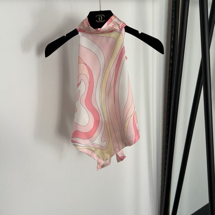 Костюм (юбка и топ) фото 3