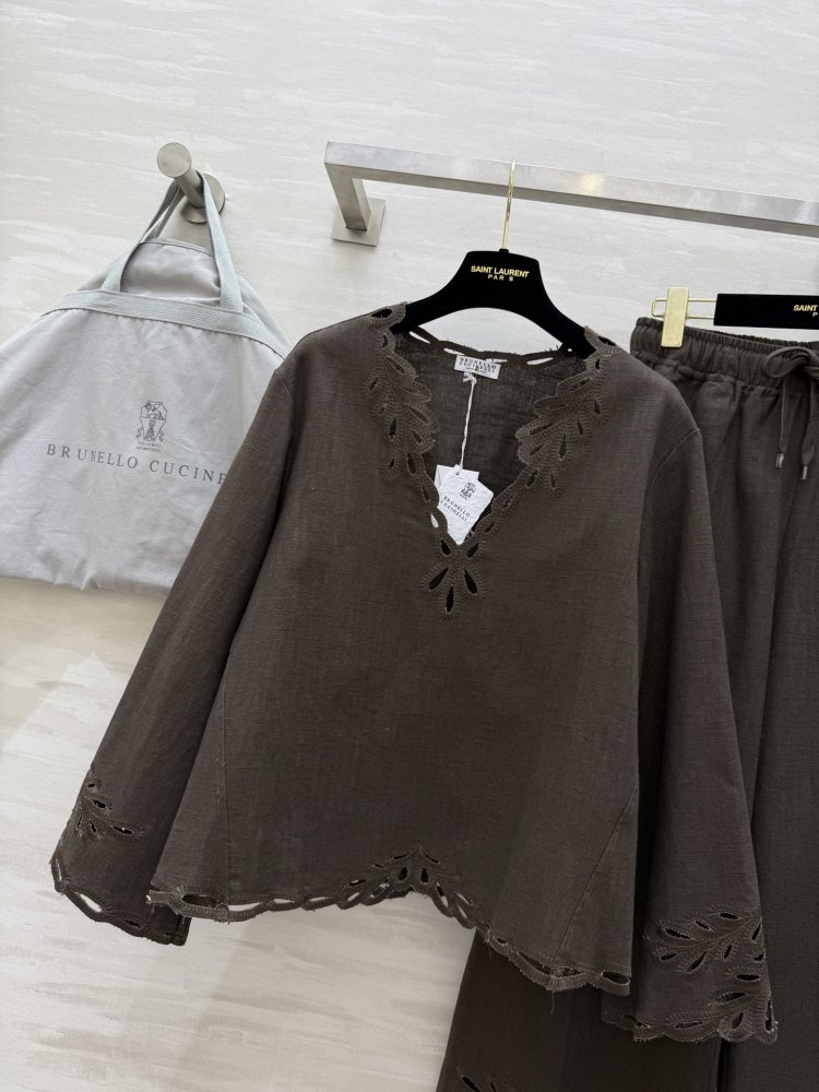 Костюм льняной коричневый женский (блуза и брюки) фото 5