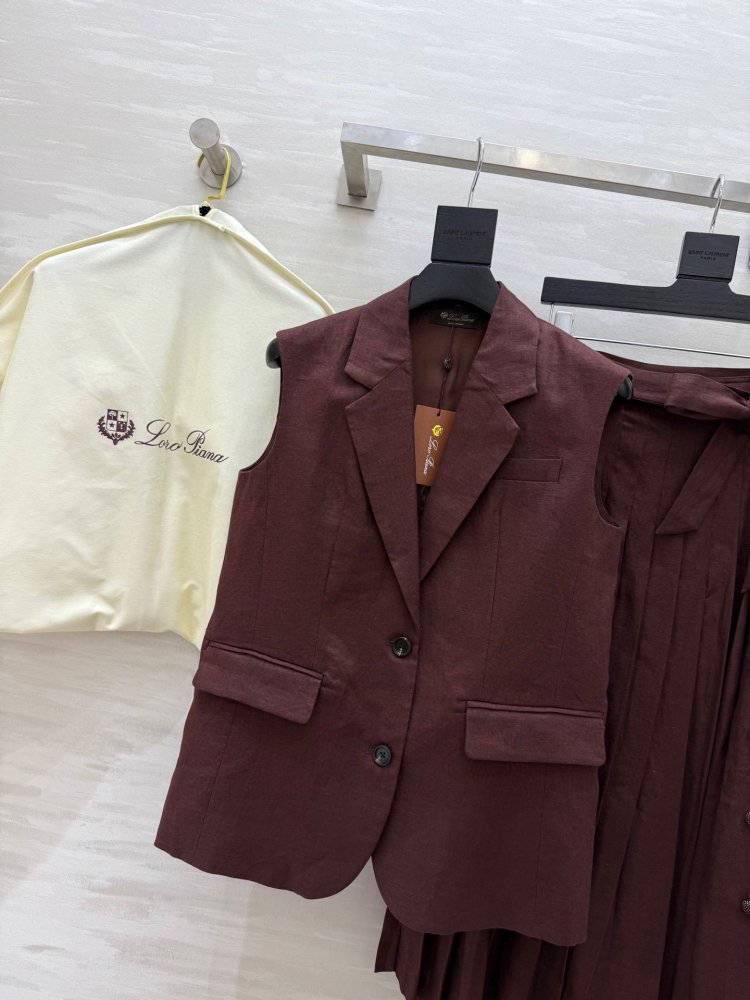 Костюм лляної жіночий (жилет і спідниця) фото 2