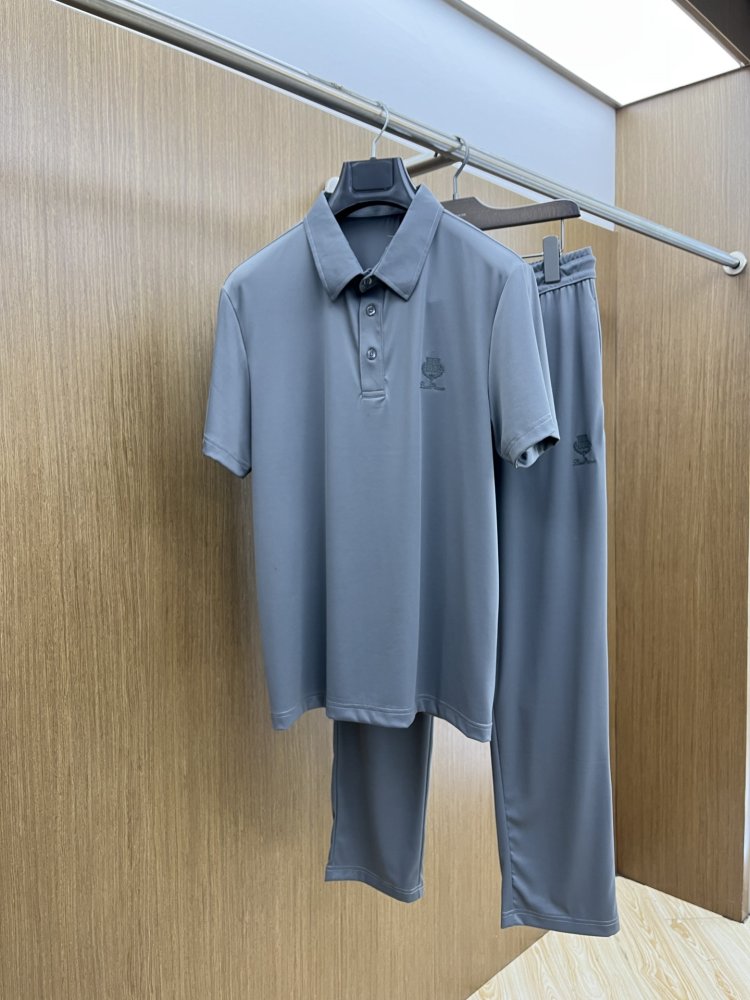 Костюм мужской (футболка и брюки)