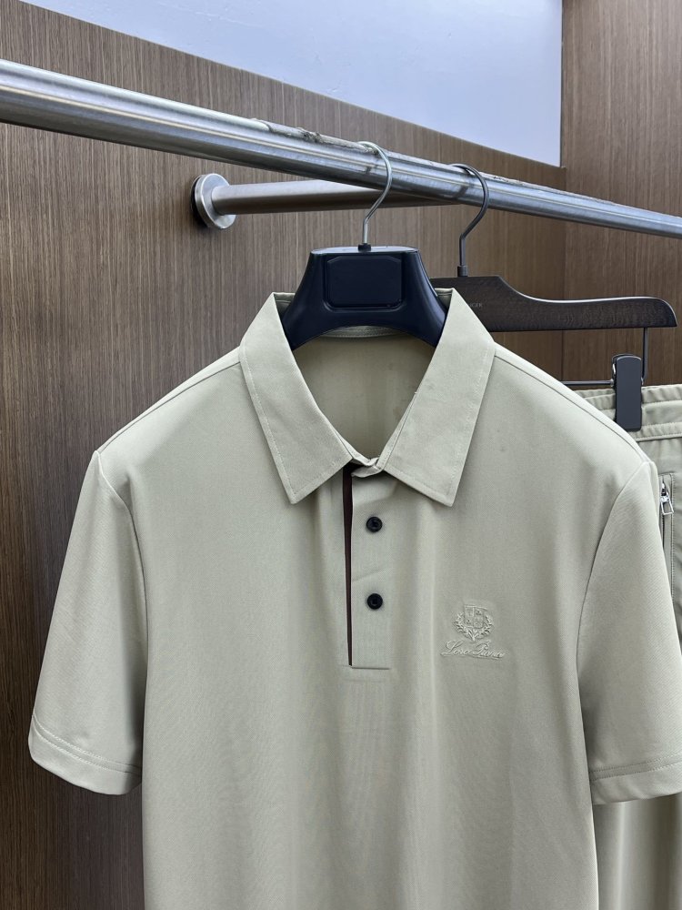 Costume male (T-shirt and pants) фото 2