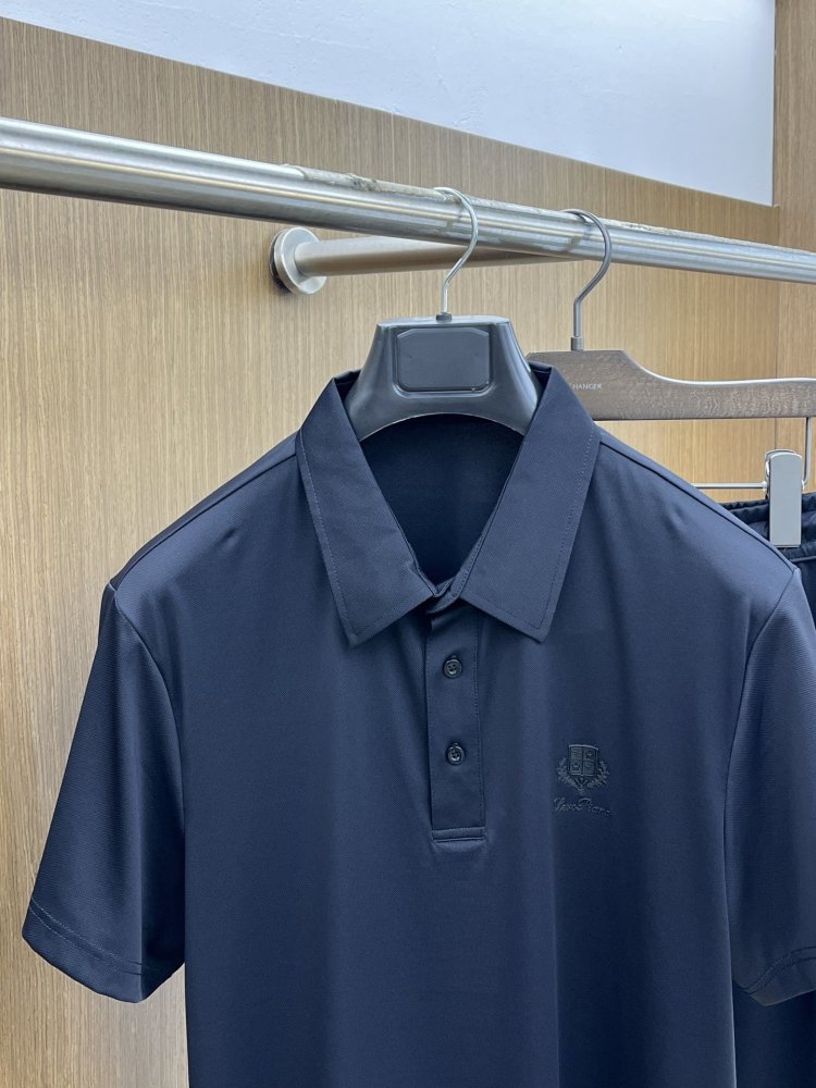 Costume male (T-shirt and pants) фото 2