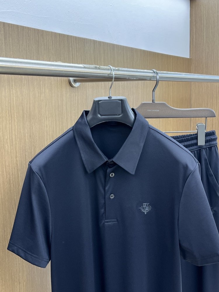 Costume male (T-shirt and pants) фото 2