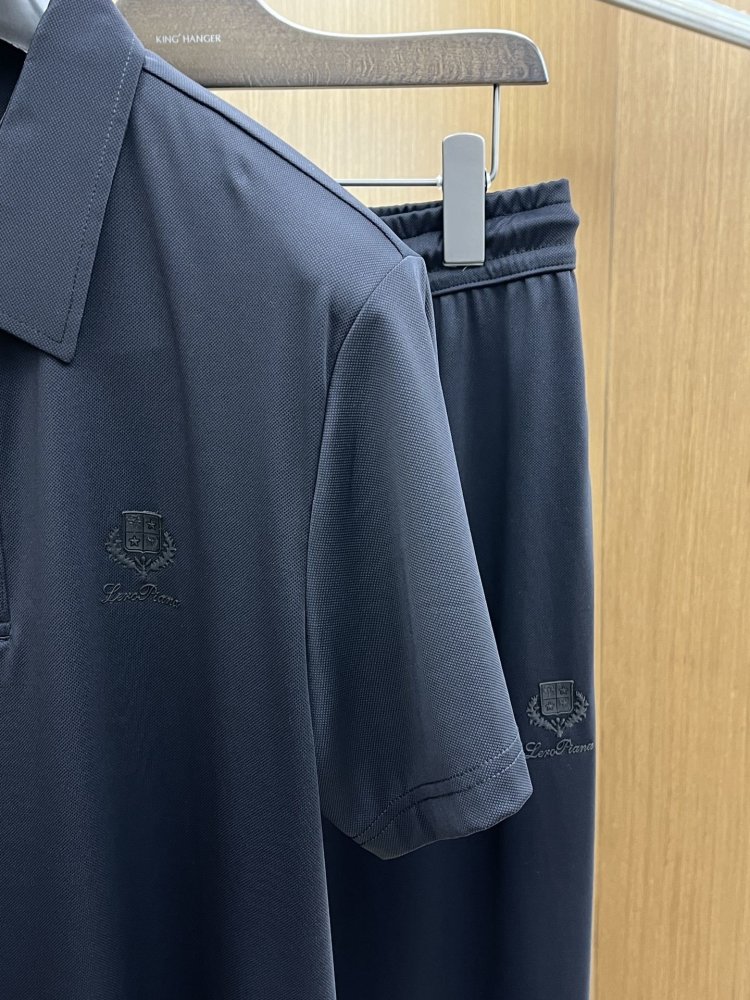 Costume male (T-shirt and pants) фото 3