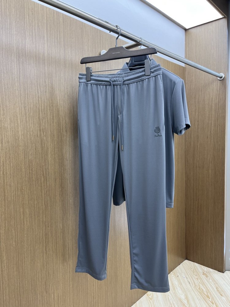 Костюм мужской (футболка и брюки) фото 7