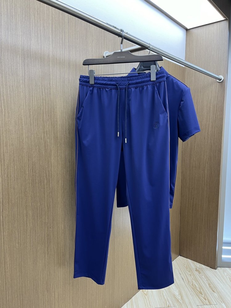 Costume male (T-shirt and pants) фото 7