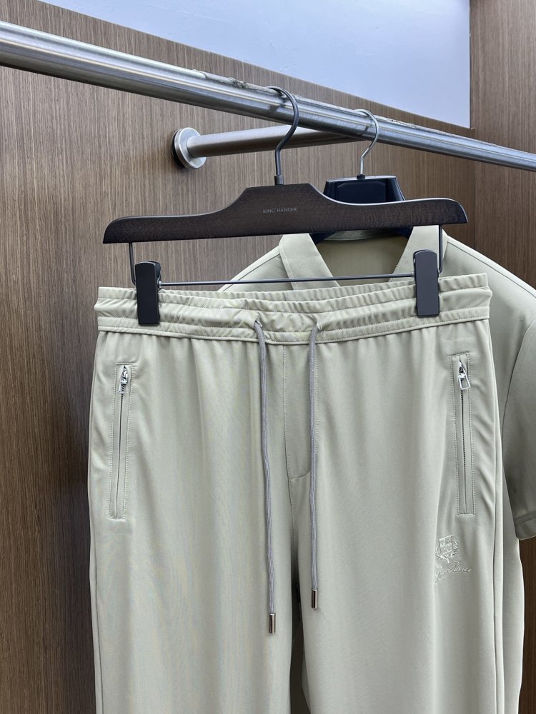 Costume male (T-shirt and pants) фото 8