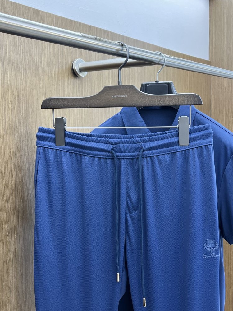 Костюм мужской (футболка и брюки) фото 8