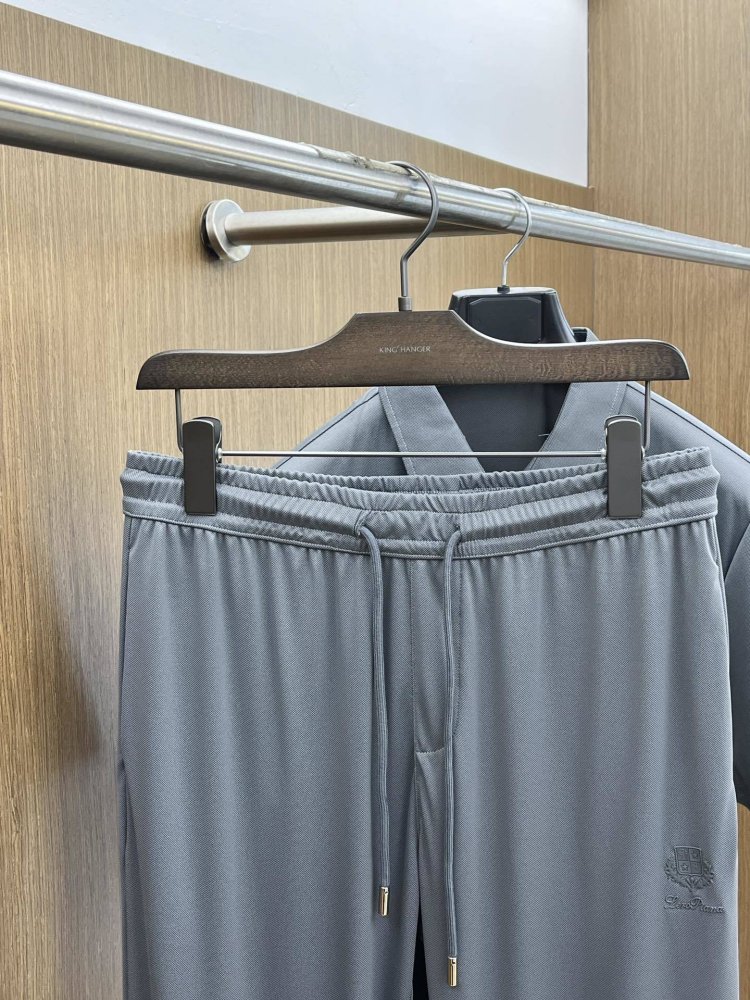 Костюм мужской (футболка и брюки) фото 8