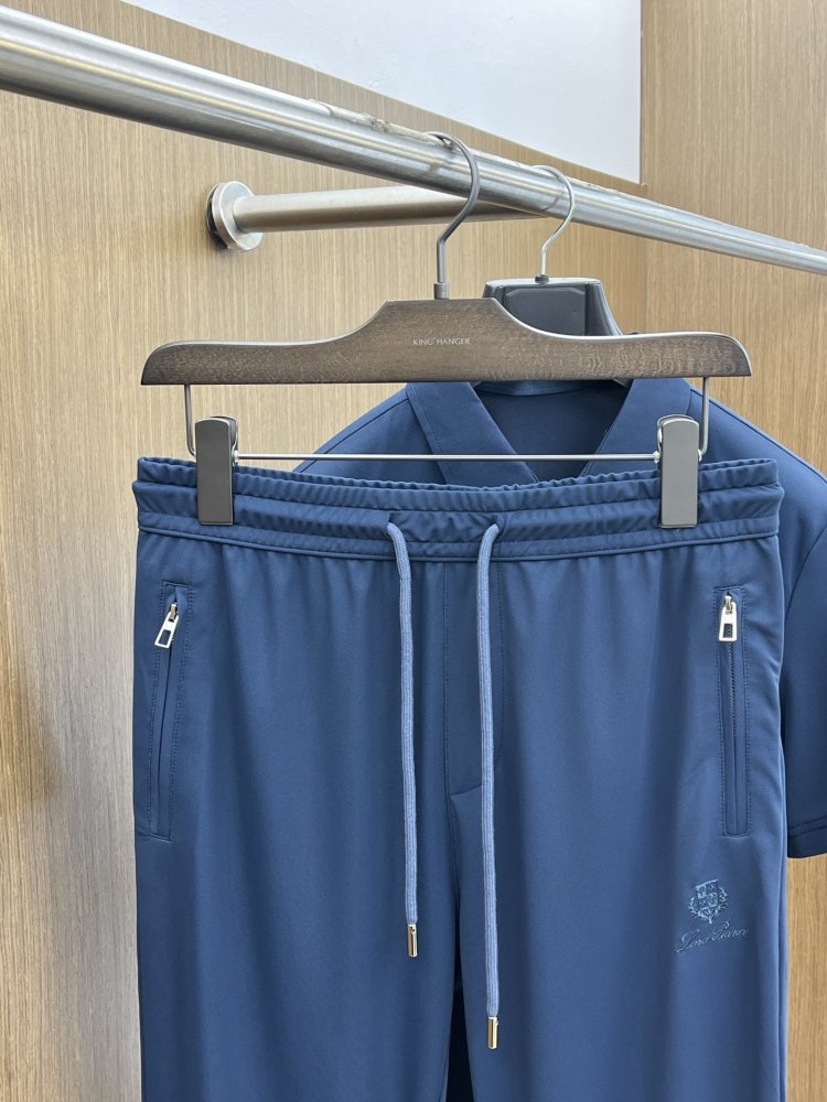 Costume male (T-shirt and pants) фото 8