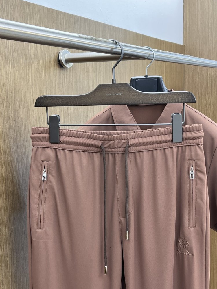 Costume male (T-shirt and pants) фото 8