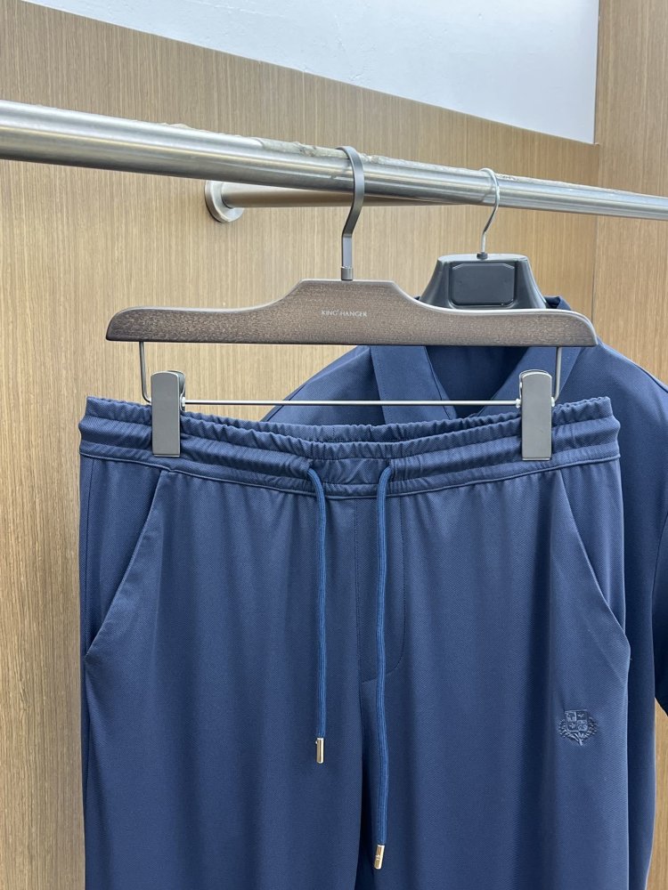 Костюм мужской (футболка и брюки) фото 8