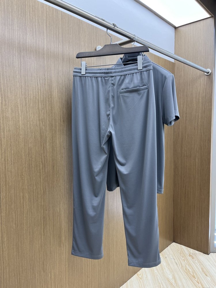 Костюм мужской (футболка и брюки) фото 9