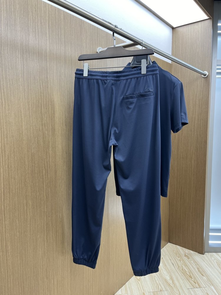 Костюм мужской (футболка и брюки) фото 9