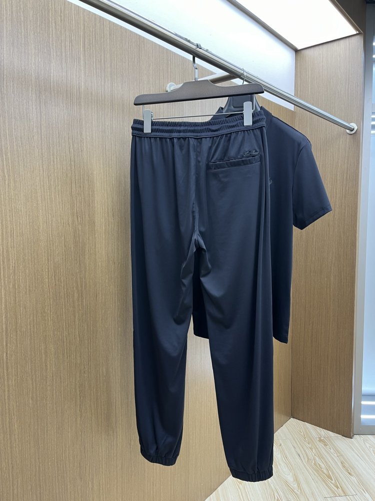 Costume male (T-shirt and pants) фото 9