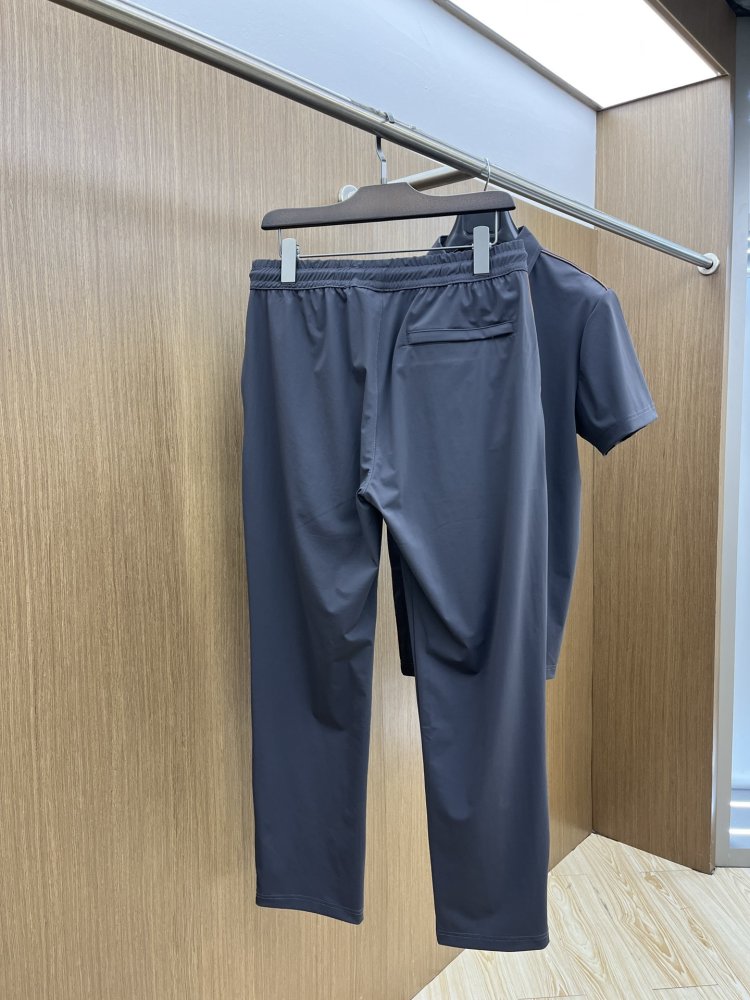 Костюм чоловічий (футболка і брюки) фото 9