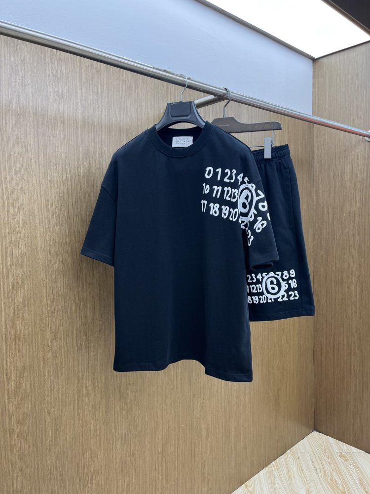 Costume male (T-shirt and shorts)