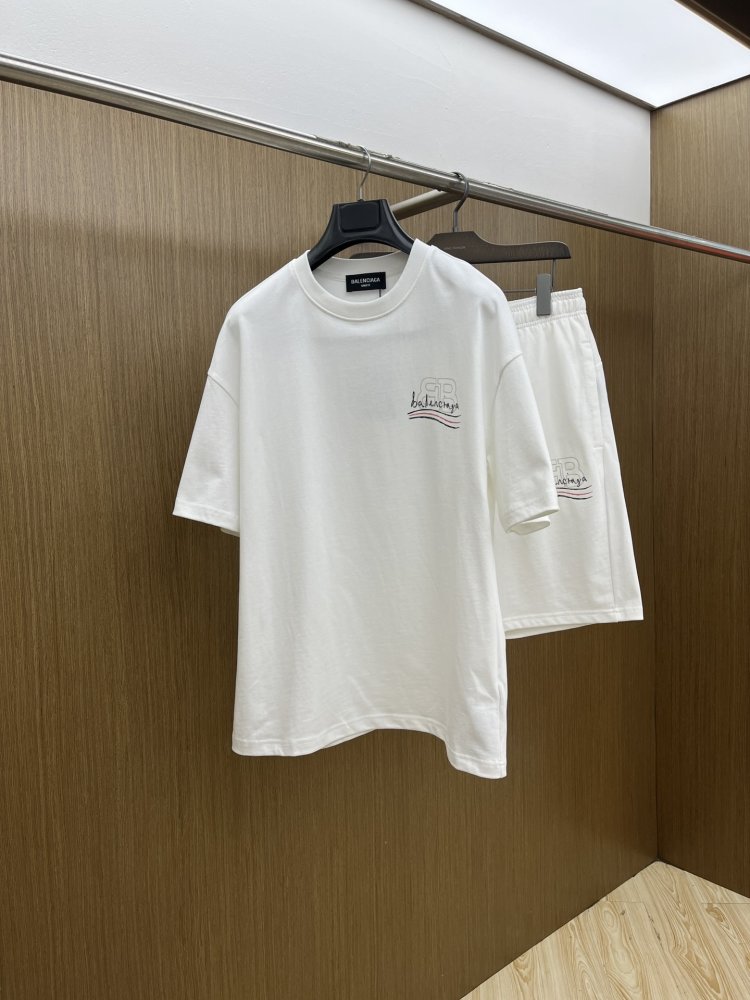 Костюм мужской (футболка и шорты)