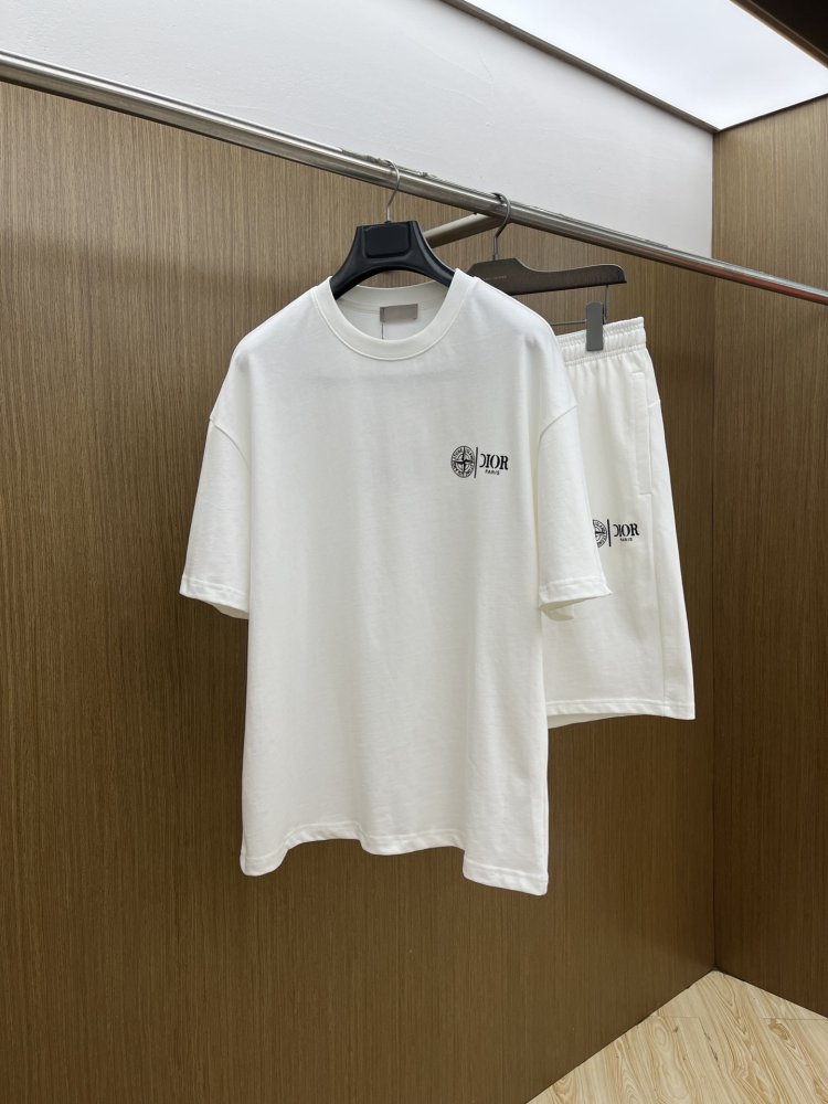 Костюм мужской (футболка и шорты)