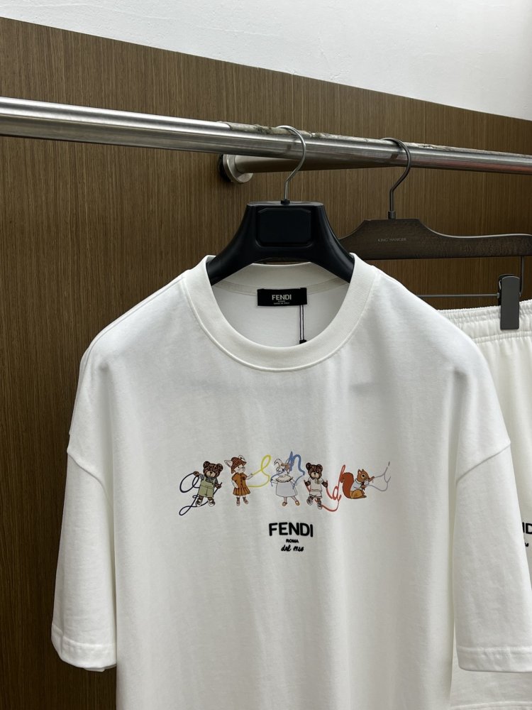 Костюм мужской (футболка и шорты) фото 2