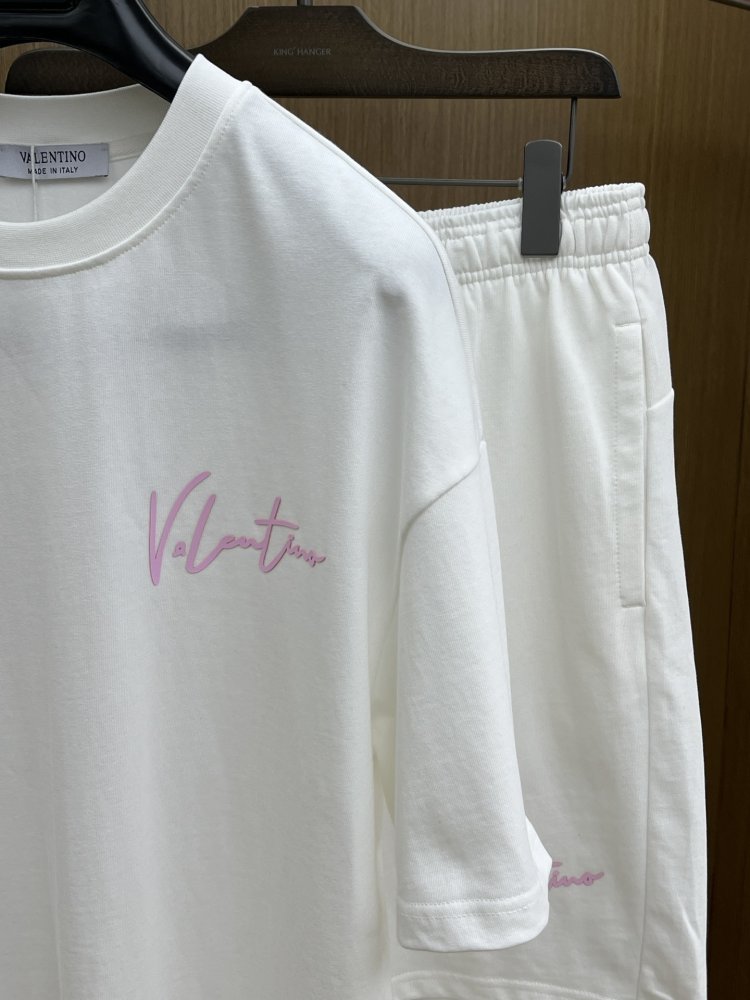 Costume male (T-shirt and shorts) фото 3