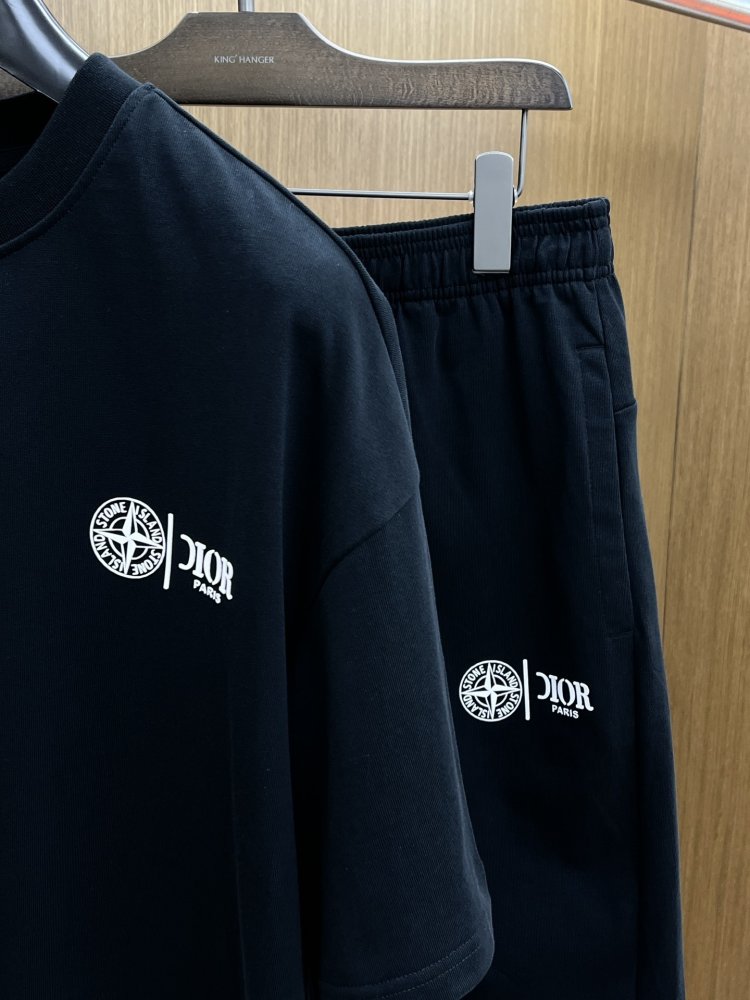 Costume male (T-shirt and shorts) фото 3