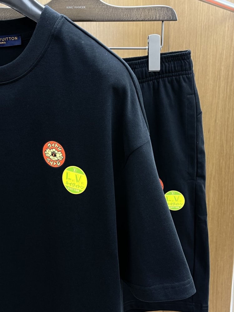 Костюм мужской (футболка и шорты) фото 3