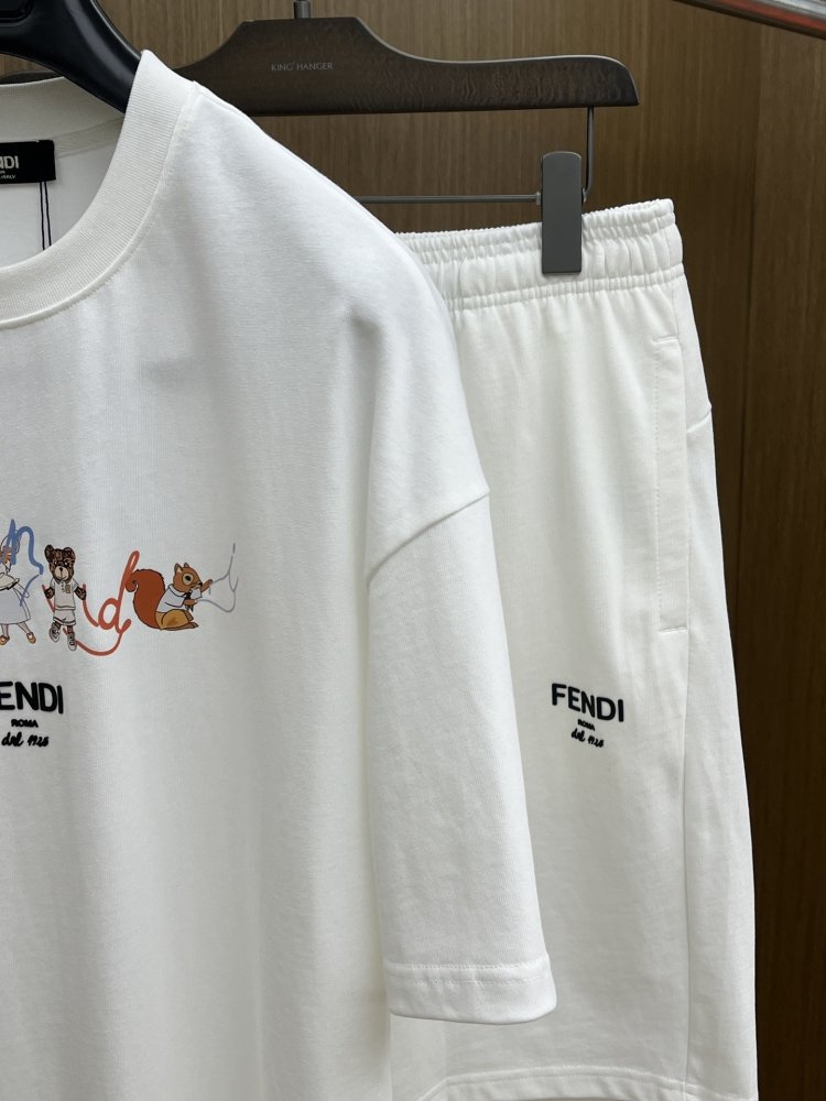 Костюм мужской (футболка и шорты) фото 3