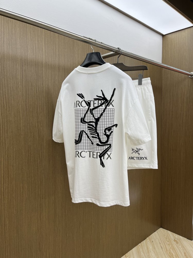 Костюм мужской (футболка и шорты) фото 6