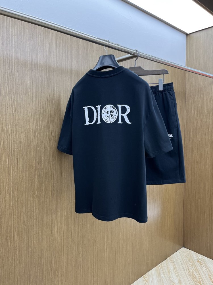 Costume male (T-shirt and shorts) фото 6