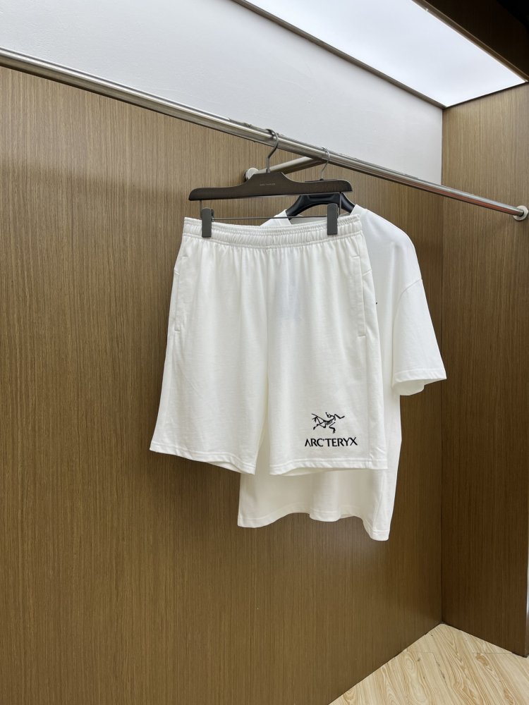 Костюм мужской (футболка и шорты) фото 7