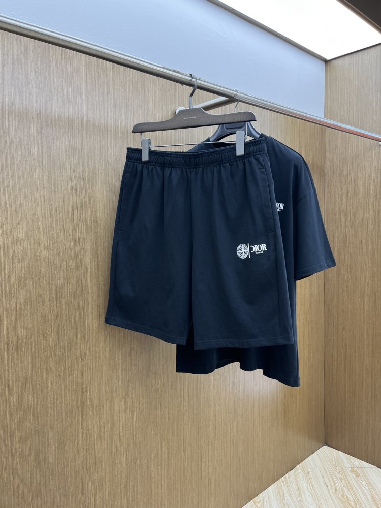 Costume male (T-shirt and shorts) фото 7