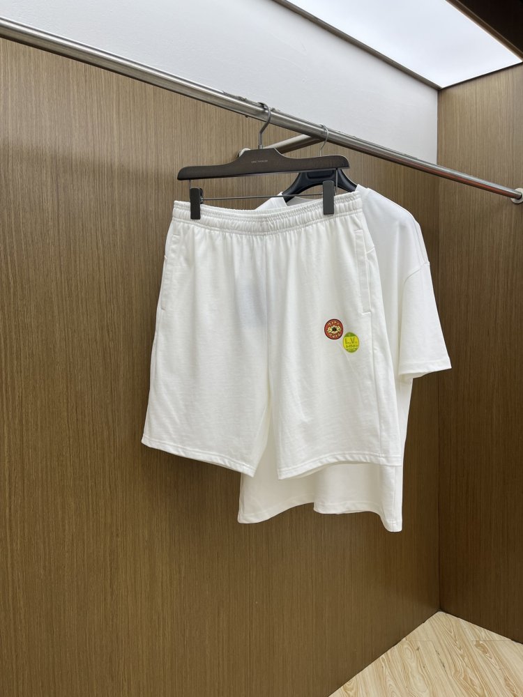 Costume male (T-shirt and shorts) фото 7