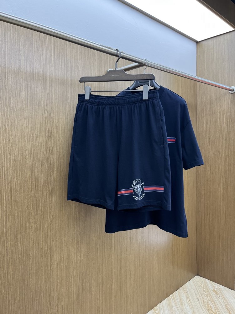 Costume male (T-shirt and shorts) фото 7