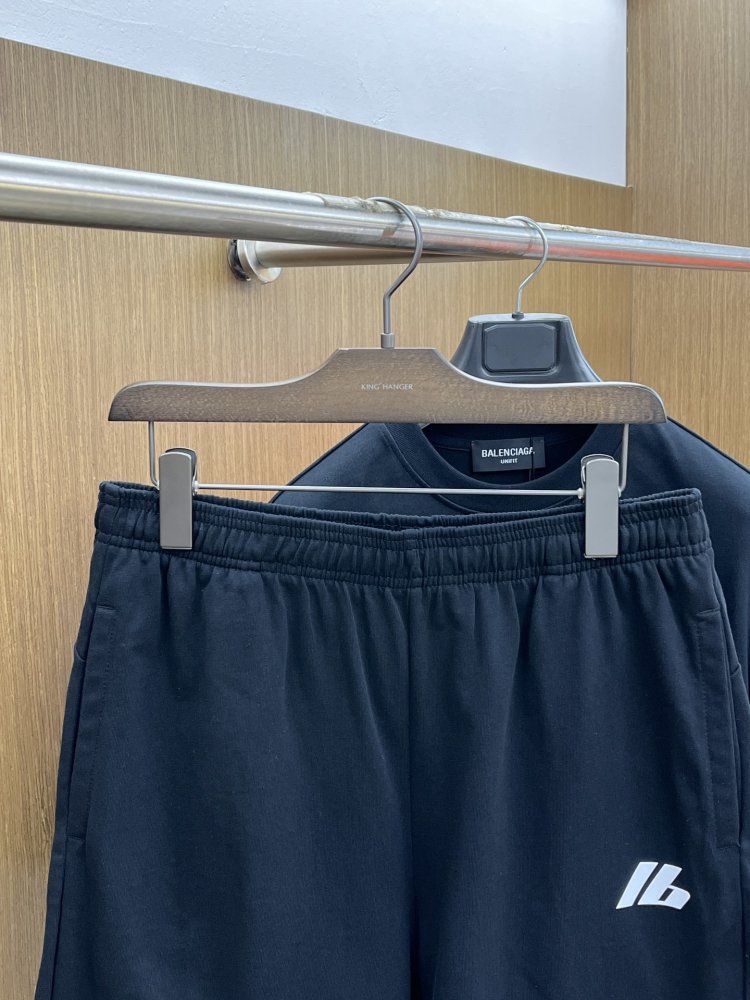 Costume male (T-shirt and shorts) фото 8