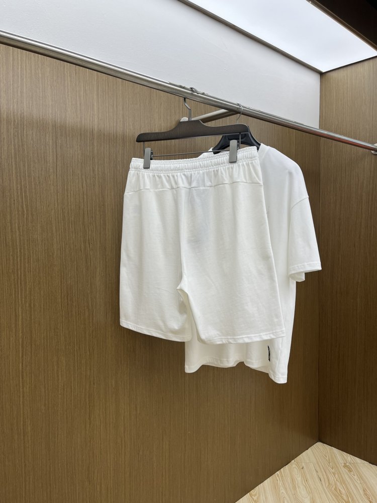 Костюм мужской (футболка и шорты) фото 9