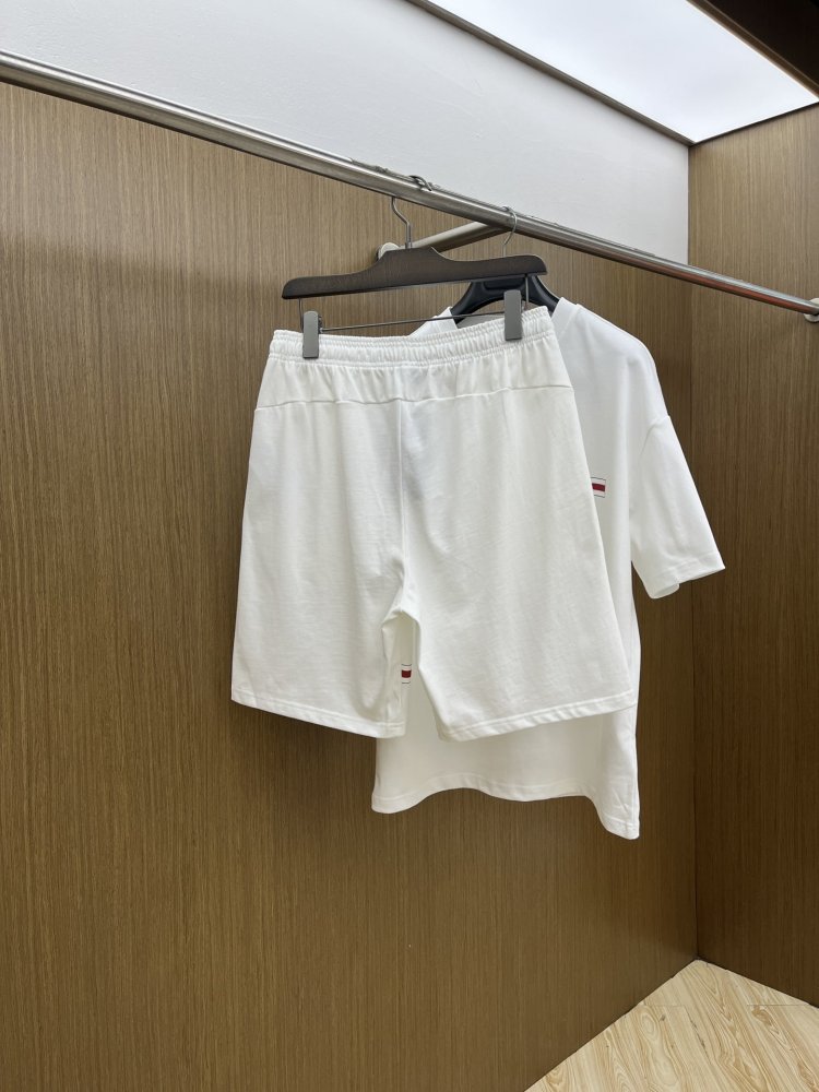 Костюм мужской (футболка и шорты) фото 9