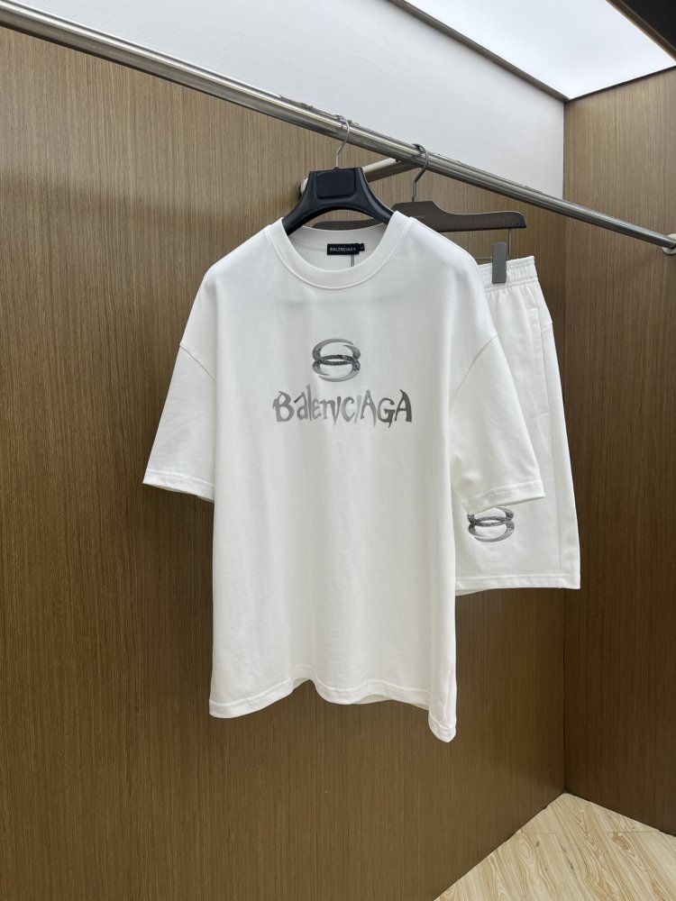 Костюм мужской спортивный