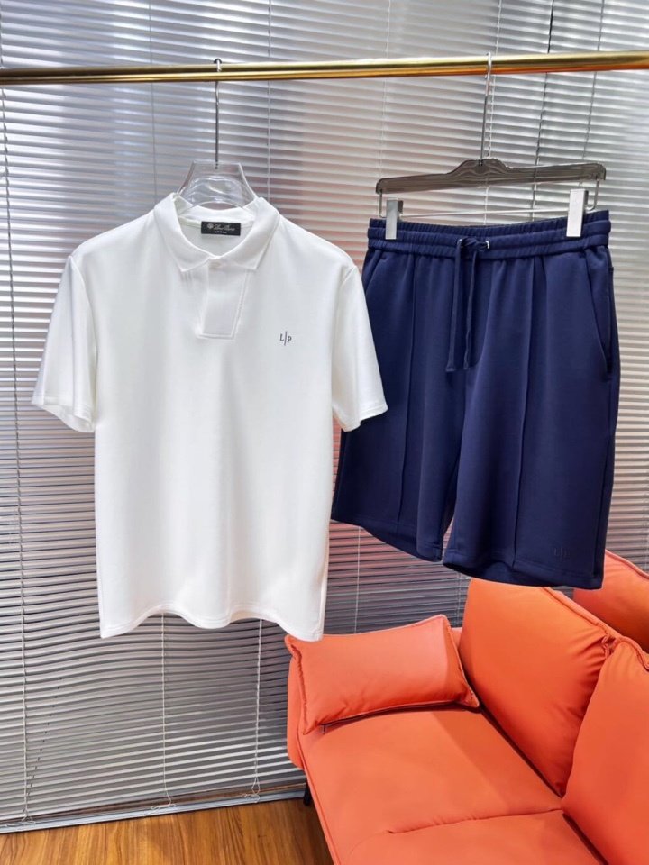 Костюм мужской спортивный