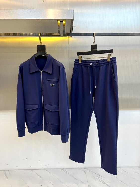 Костюм мужской спортивный