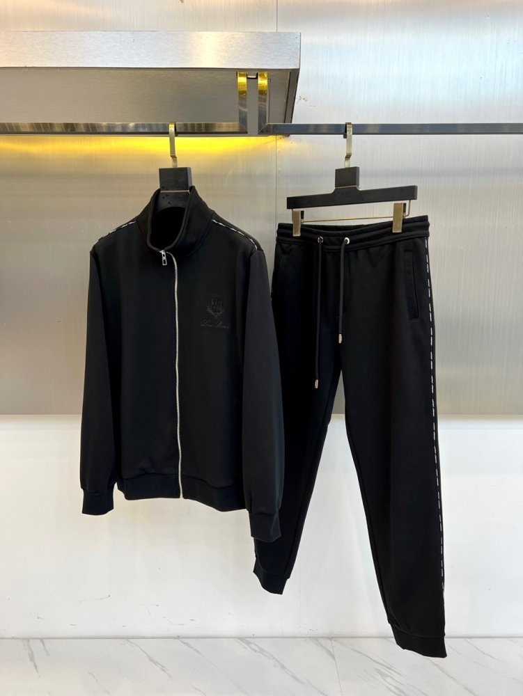 Костюм мужской спортивный