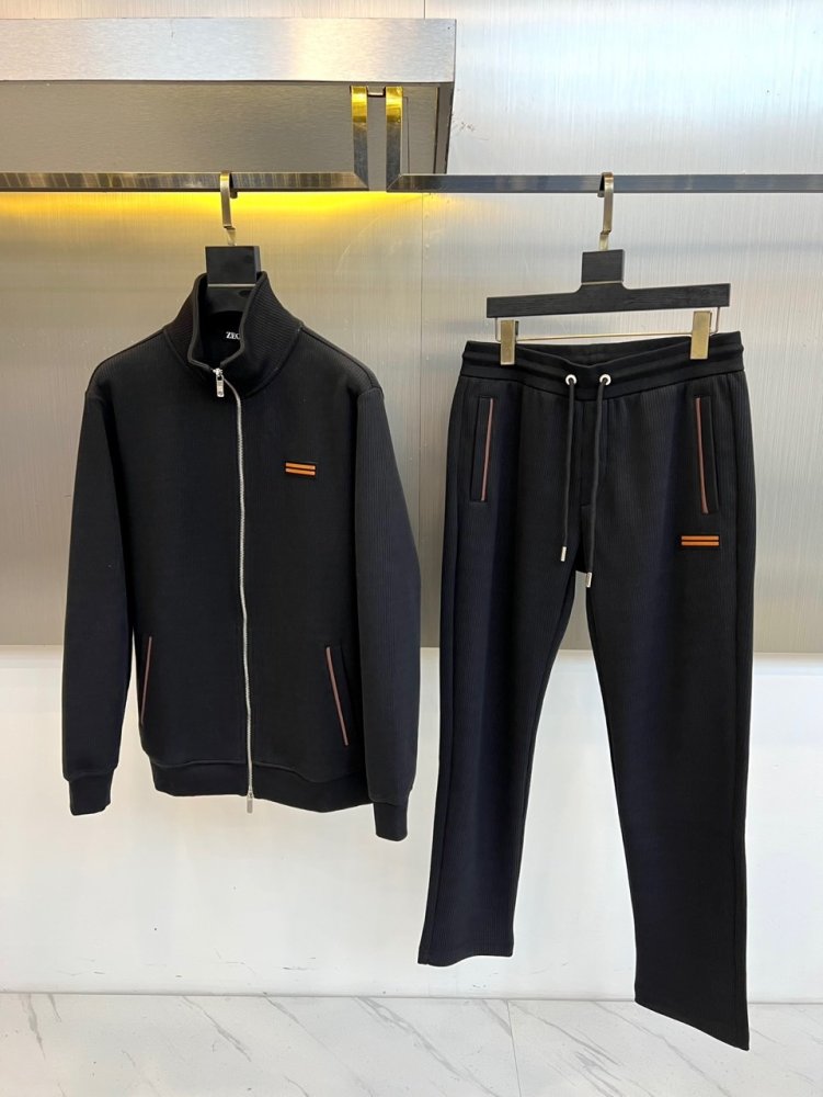 Костюм мужской