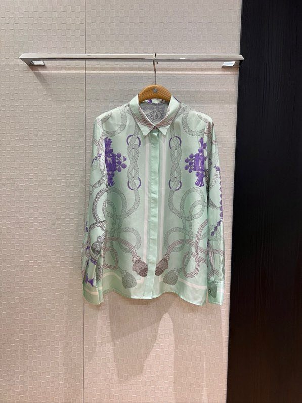 Костюм шелковый женский фото 2