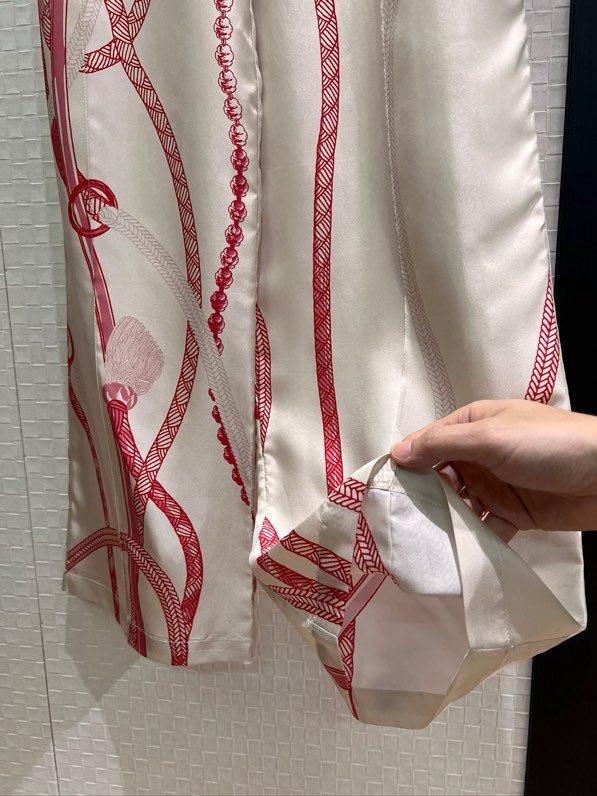 Костюм шелковый женский фото 4